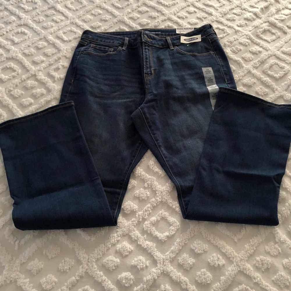 Old Navy Kicker Boot-cut Short